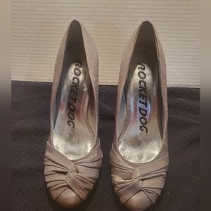 Rocket Dog Heals Size 9